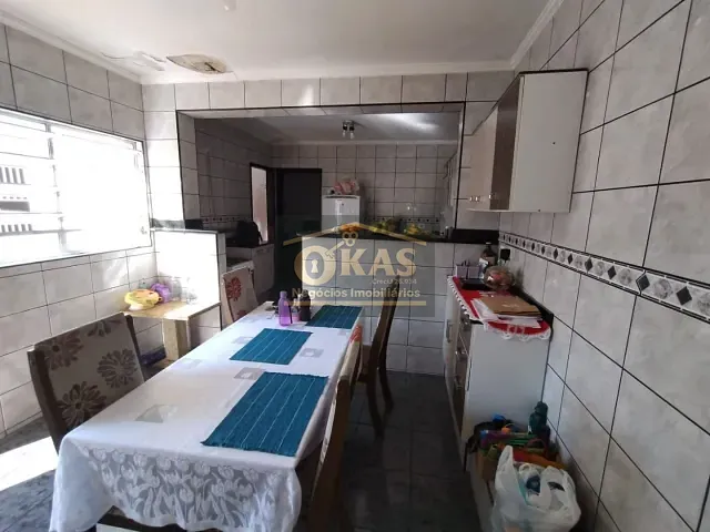 Casa com 250m² 3 quartos e 3 banheiros, à venda, no bairro Vila Amorim em Suzano