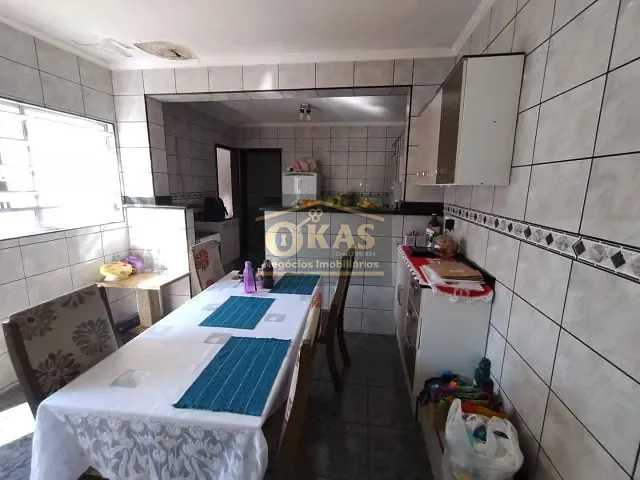 Casa com 250m² 3 quartos e 3 banheiros, à venda, no bairro Vila Amorim em Suzano