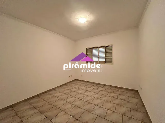 Casa com 125m² 3 quartos e 3 banheiros, à venda ou para alugar, no bairro Jardim Ismênia em São José dos Campos