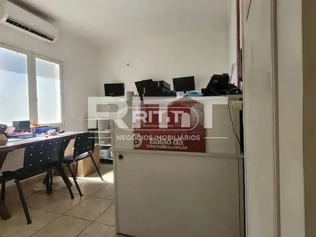 Casa com 300m² 4 quartos e 3 banheiros, à venda, no bairro Jardim Chapadão em Campinas