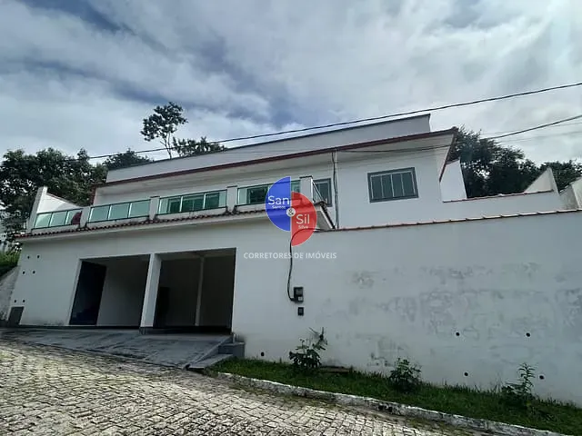 Casa 3 quartos e 5 banheiros, à venda, no bairro Cantagalo em Guapimirim