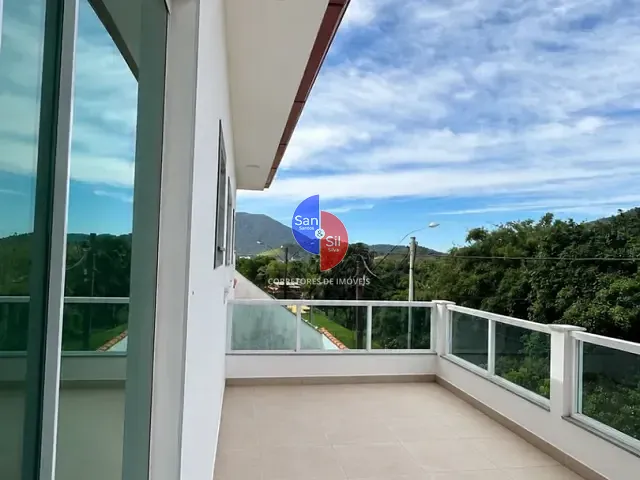 Casa 3 quartos e 5 banheiros, à venda, no bairro Cantagalo em Guapimirim