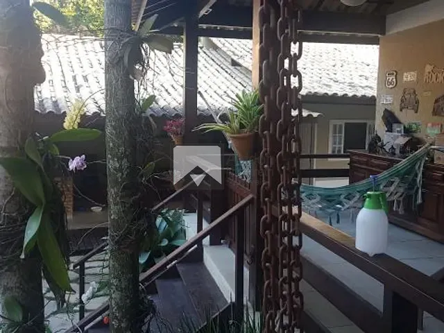 Casa com 650m² 3 quartos e 3 banheiros, à venda, no bairro Piratininga em Niterói