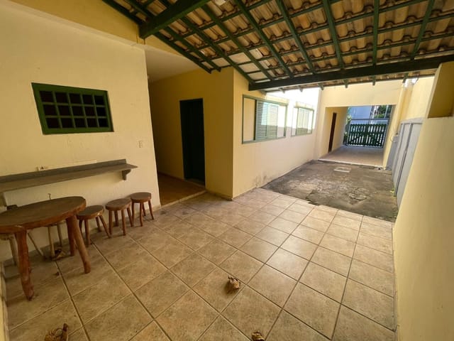 Casa com 240m² 3 quartos e 3 banheiros, à venda, no bairro Imbetiba em Macaé