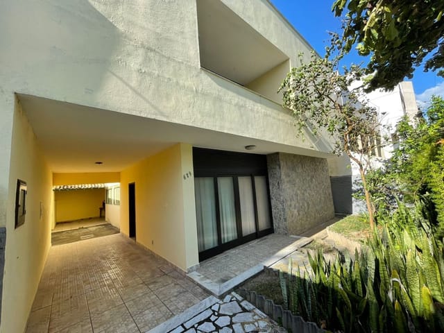 Casa com 240m² 3 quartos e 3 banheiros, à venda, no bairro Imbetiba em Macaé