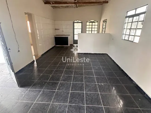 Casa 2 quartos e 1 banheiro, à venda, no bairro Alto Vera Cruz em Belo Horizonte