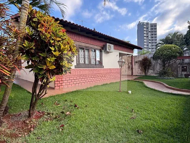 Casa com 598m² 3 quartos e 2 banheiros, para alugar, no bairro Centro em Rolândia