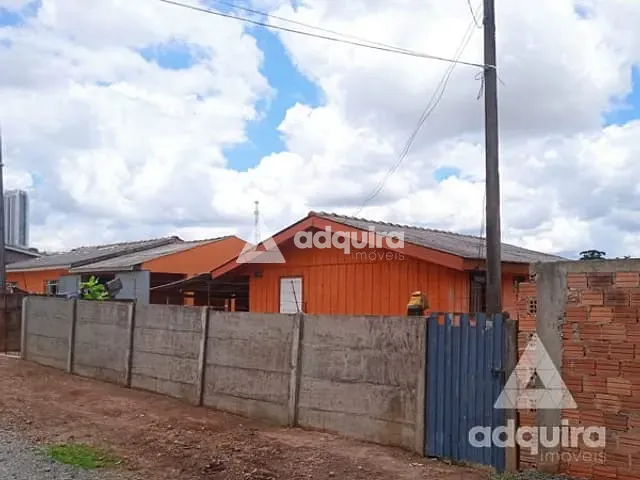 Casa com 490m² 2 quartos e 1 banheiro, à venda, no bairro Uvaranas em Ponta Grossa