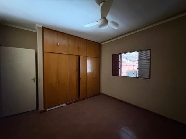 Casa com 150m² 2 quartos e 1 banheiro, para alugar, no bairro Parque Valença I em Campinas