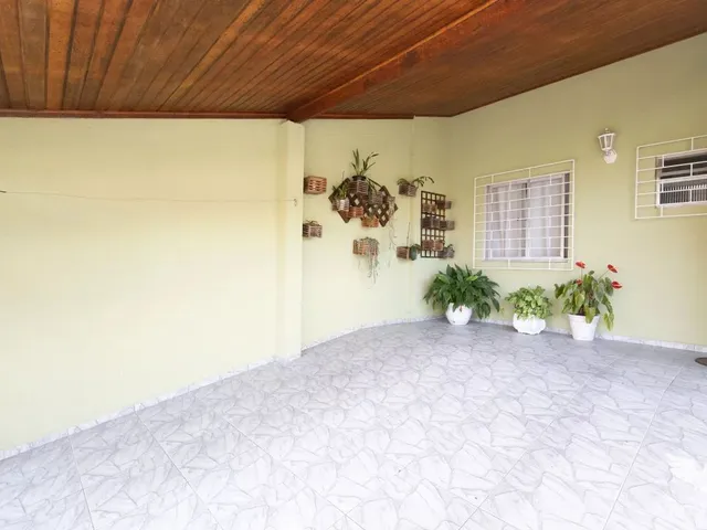 Casa com 114m² 4 quartos e 2 banheiros, à venda, no bairro Orleans em Curitiba