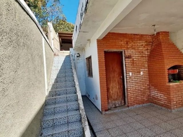 Casa com 250m² 2 quartos e 3 banheiros, à venda, no bairro Guateirinho em Cajamar