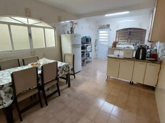 Casa com 250m² 2 quartos e 3 banheiros, à venda, no bairro Guateirinho em Cajamar
