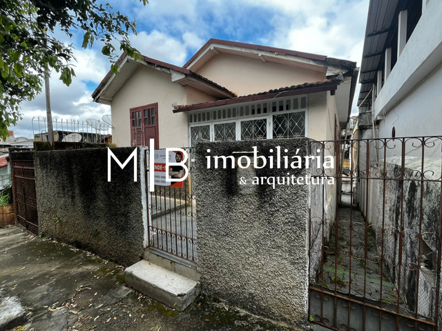 Casa 3 quartos e 2 banheiros, à venda, no bairro Haidee em Cataguases