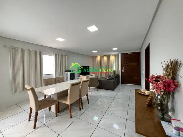 Casa com 300m² 3 quartos e 3 banheiros, à venda, no bairro Uruguai em Teresina