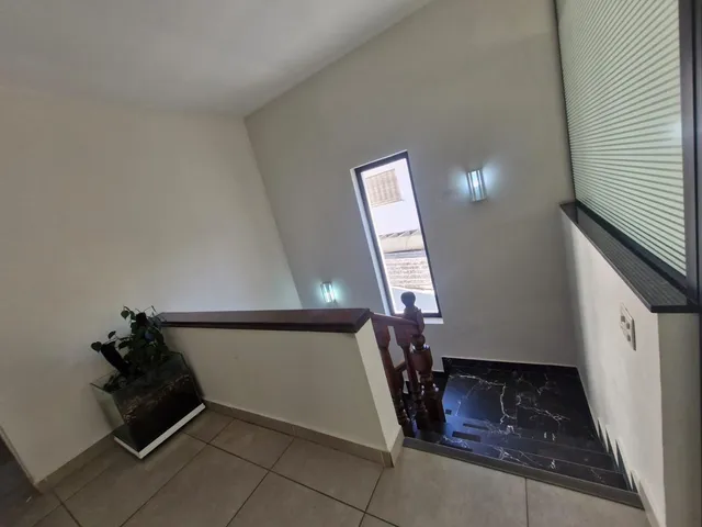 Casa com 420m², à venda ou para alugar, no bairro Pacaembu em São Paulo