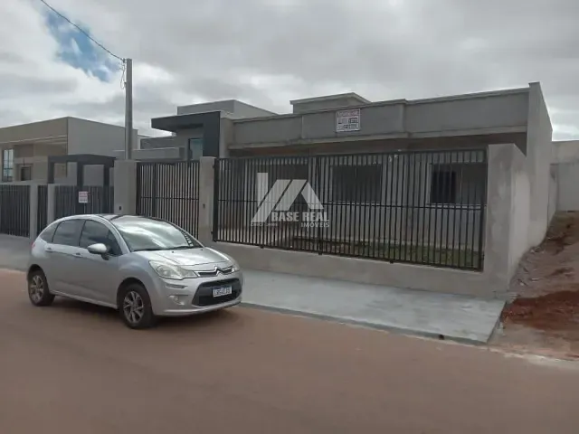 Casa com 150m² 3 quartos e 2 banheiros, à venda, no bairro Cará-cará em Ponta Grossa