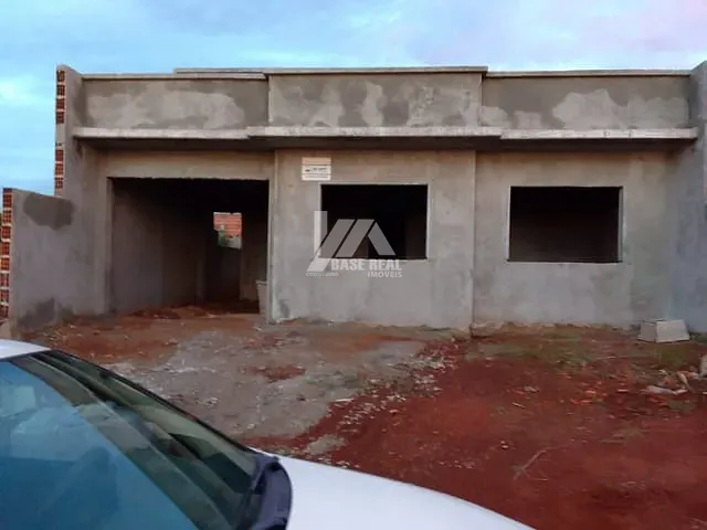 Casa com 150m² 3 quartos e 2 banheiros, à venda, no bairro Cará-cará em Ponta Grossa