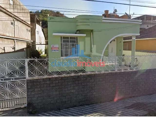 Casa 3 quartos e 2 banheiros, à venda, no bairro Saudade em Barra Mansa