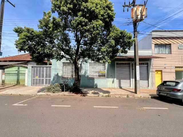 Casa com 600m², à venda, no bairro Centro em Rolândia