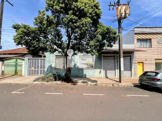 Casa com 600m², à venda, no bairro Centro em Rolândia