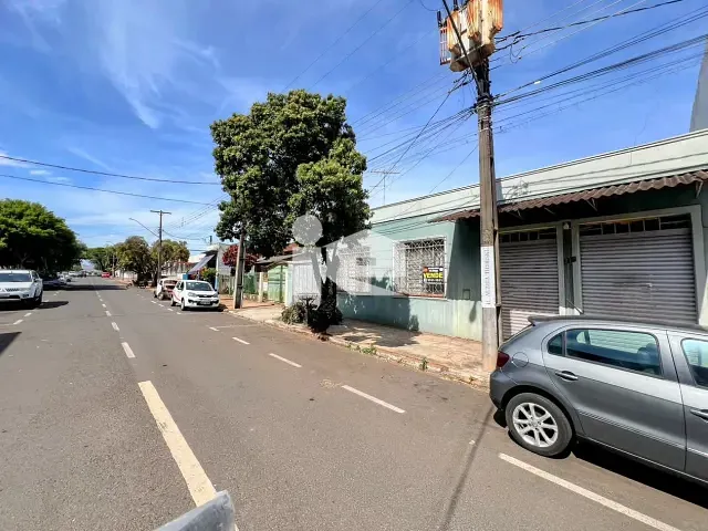 Casa com 600m², à venda, no bairro Centro em Rolândia