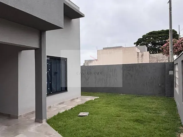 Casa com 300m² 3 quartos e 2 banheiros, à venda, no bairro Jardim Moriá em Rolândia