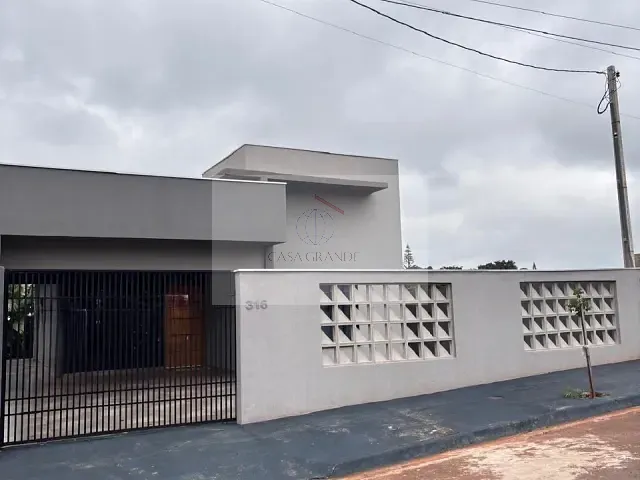 Casa com 300m² 3 quartos e 2 banheiros, à venda, no bairro Jardim Moriá em Rolândia