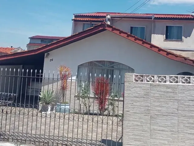 Casa com 200m² 5 quartos e 3 banheiros, à venda, no bairro São Braz em Curitiba