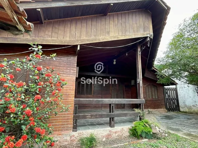 Casa 3 quartos e 2 banheiros, para alugar, no bairro Itaipu em Niterói