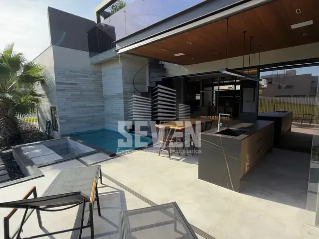 Casa com 530m² 4 quartos e 5 banheiros, à venda, no bairro Vila Aviação em Bauru