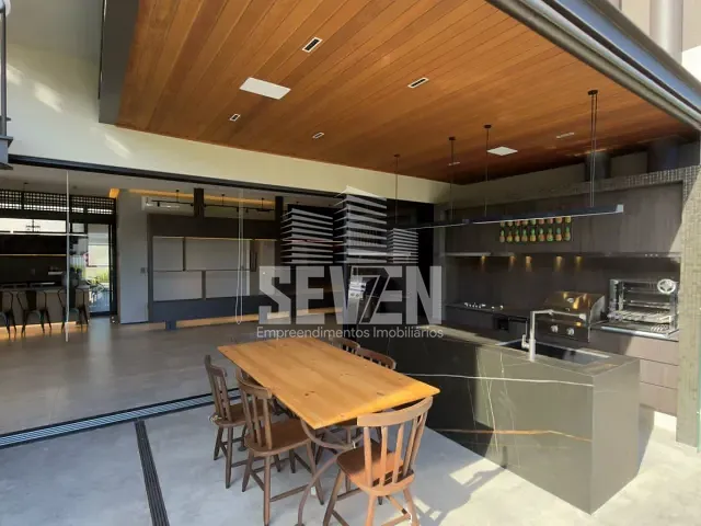 Casa com 530m² 4 quartos e 5 banheiros, à venda, no bairro Vila Aviação em Bauru