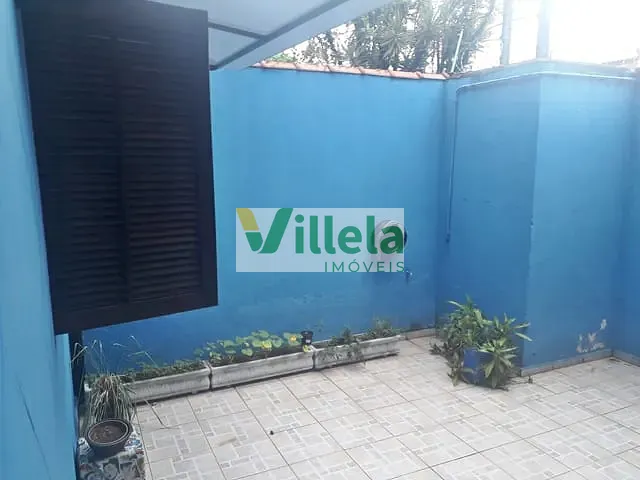 Sobrado 5 quartos e 2 banheiros, à venda, no bairro Vila Acoreana em Poá