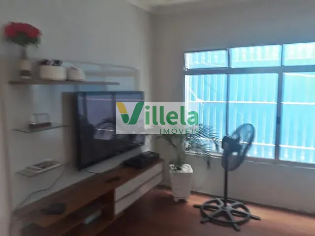 Sobrado 5 quartos e 2 banheiros, à venda, no bairro Vila Acoreana em Poá