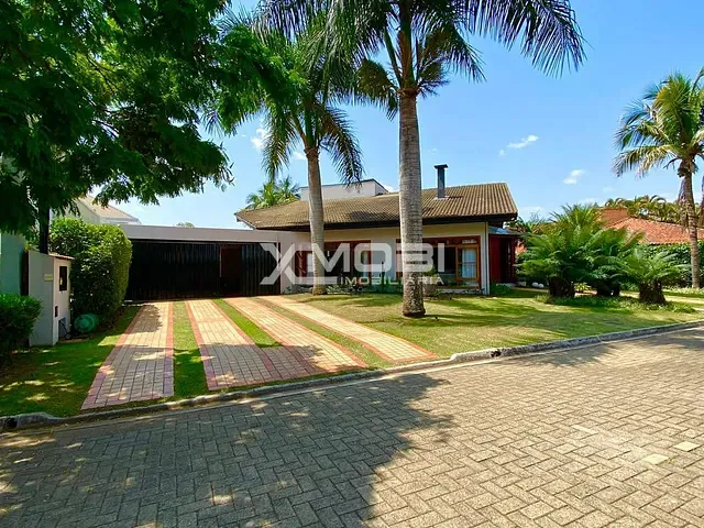 Casa com 1012m² 4 quartos e 6 banheiros, à venda, no bairro Jardim Santa Teresa em Jundiaí