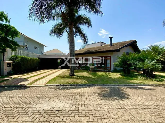 Casa com 1012m² 4 quartos e 6 banheiros, à venda, no bairro Jardim Santa Teresa em Jundiaí