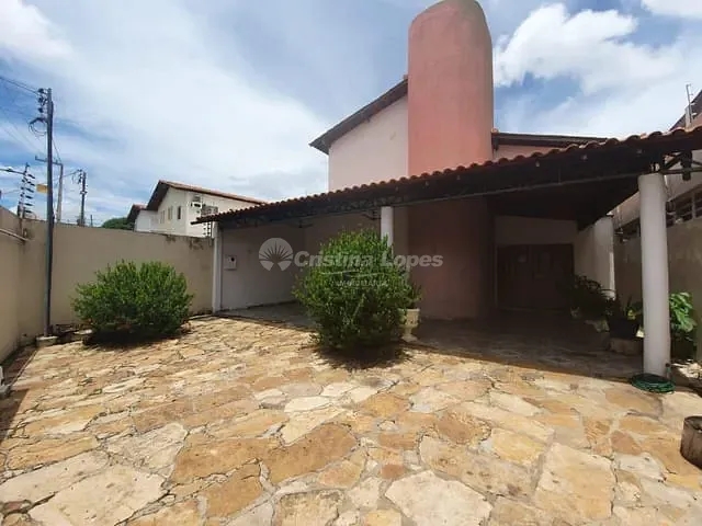 Casa com 450m² 3 quartos e 4 banheiros, à venda, no bairro Cristo Rei em Teresina