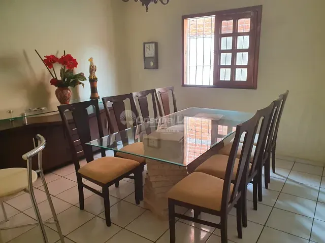 Casa com 450m² 3 quartos e 4 banheiros, à venda, no bairro Cristo Rei em Teresina