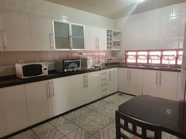 Casa com 450m² 3 quartos e 4 banheiros, à venda, no bairro Cristo Rei em Teresina