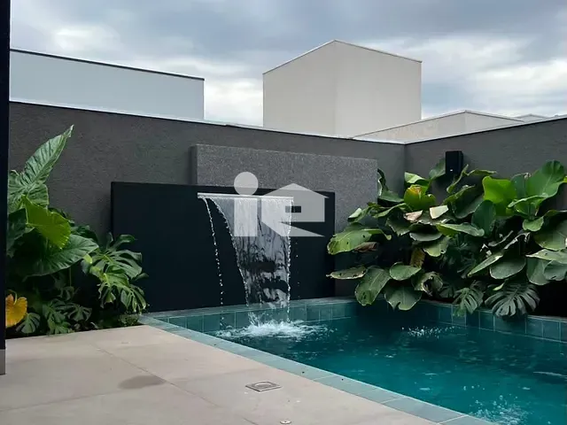 Casa com 357m² 3 quartos e 3 banheiros, à venda, no bairro Gran Residence em Arapongas