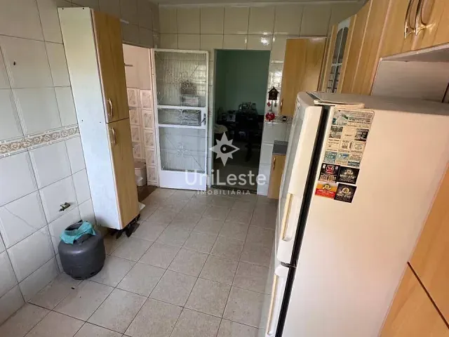 Casa 4 quartos e 2 banheiros, à venda, no bairro Nova Vista em Belo Horizonte