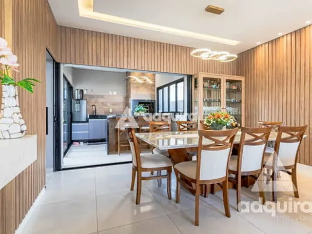 Casa com 200m² 4 quartos e 6 banheiros, à venda ou para alugar, no bairro Cará-cará em Ponta Grossa