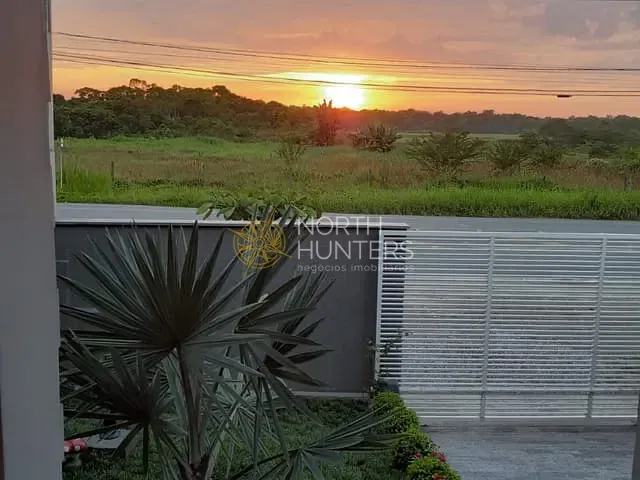 Casa com 170m² 2 quartos e 4 banheiros, à venda, no bairro Zona Industrial Norte em Joinville