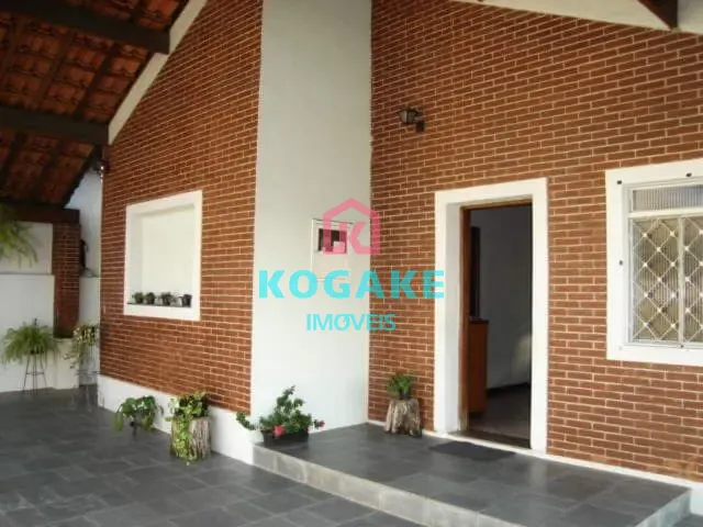 Casa com 230m² 3 quartos e 1 banheiro, à venda, no bairro Santana em São José dos Campos