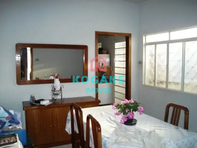 Casa com 230m² 3 quartos e 1 banheiro, à venda, no bairro Santana em São José dos Campos