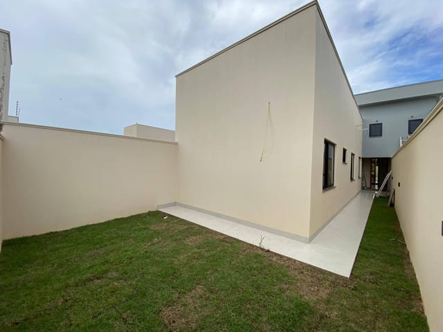 Casa com 180m² 3 quartos e 1 banheiro, à venda, no bairro Jardim Iporã em Sinop