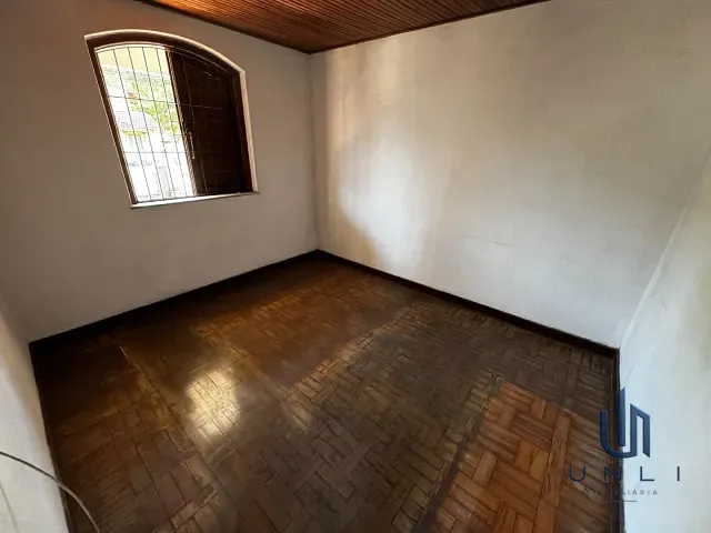 Casa 3 quartos e 1 banheiro, à venda, no bairro Conforto em Volta Redonda
