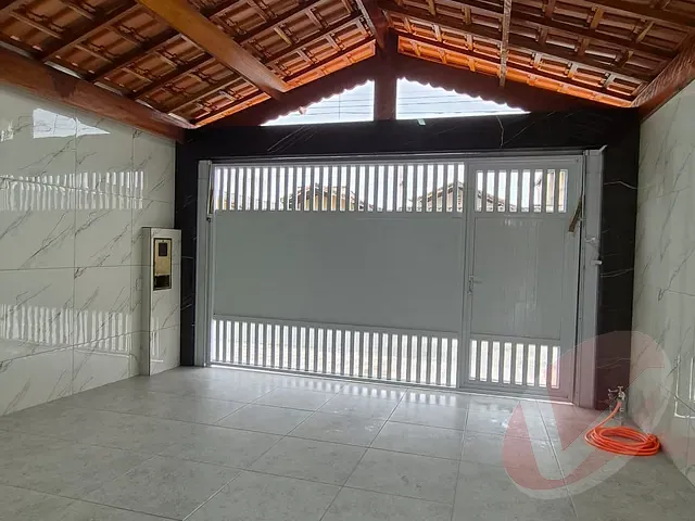 Casa 2 quartos e 1 banheiro, à venda, no bairro Imperador em Praia Grande