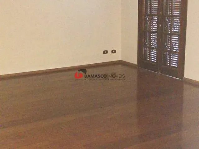 Casa com 200m² 2 quartos e 1 banheiro, à venda, no bairro Campestre em Santo André