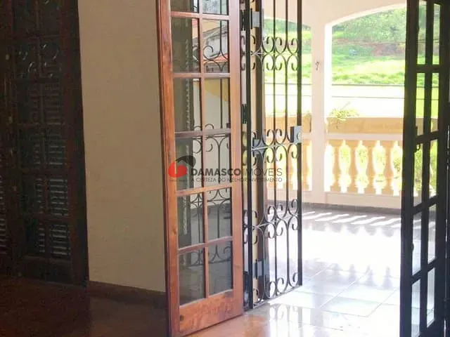 Casa com 200m² 2 quartos e 1 banheiro, à venda, no bairro Campestre em Santo André