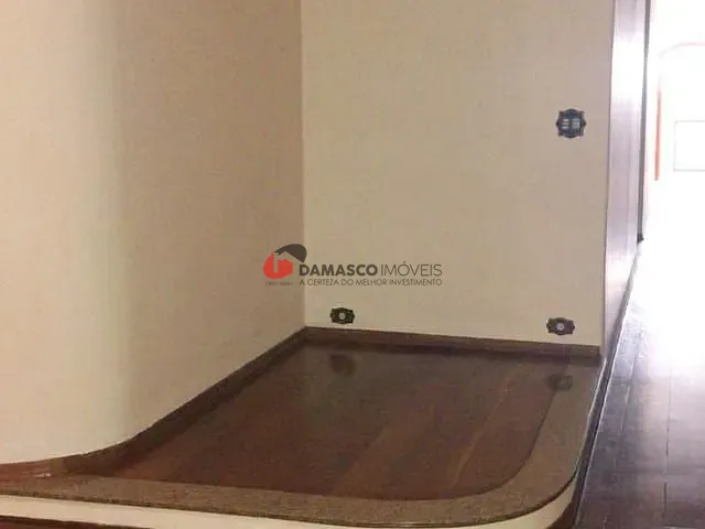 Casa com 200m² 2 quartos e 1 banheiro, à venda, no bairro Campestre em Santo André